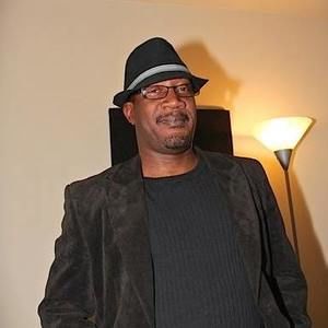 Meet your Posher, Warren