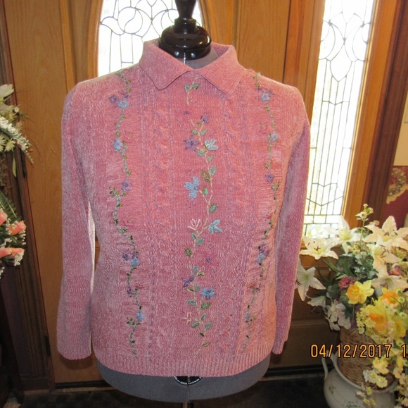 Alfred Dunner Sweaters - JB318.   Pink Alfred Dunner Sweater.  Size 1X