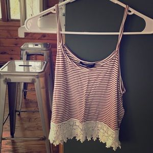 LIKE NEW. Cute crop top.