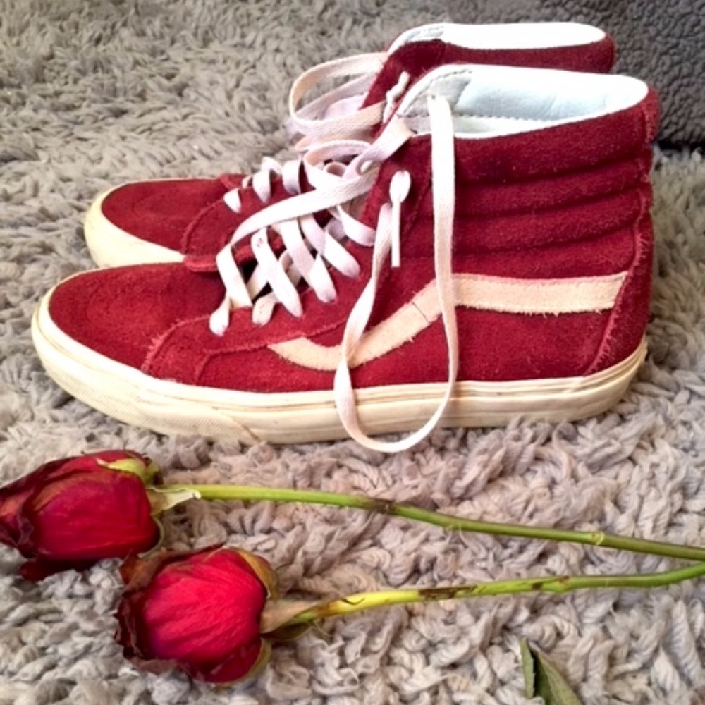 Burgundy Hightop Vans - Size 8