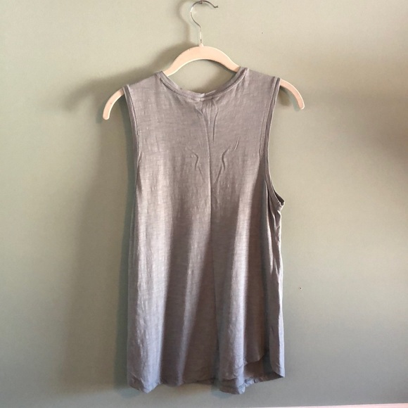 H&M Basics Tank - Picture 3 of 3