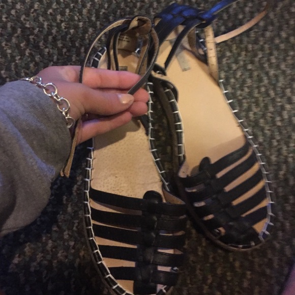 sandal wedges/platforms - Picture 2 of 3