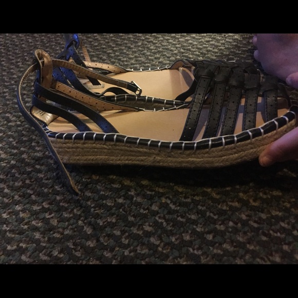 sandal wedges/platforms - Picture 3 of 3