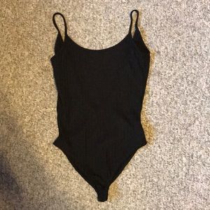 BLACK RIBBED BODYSUIT