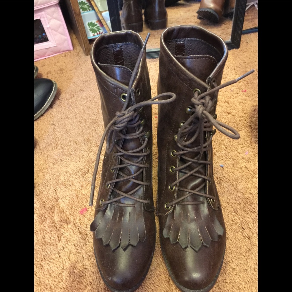 Brown bootie