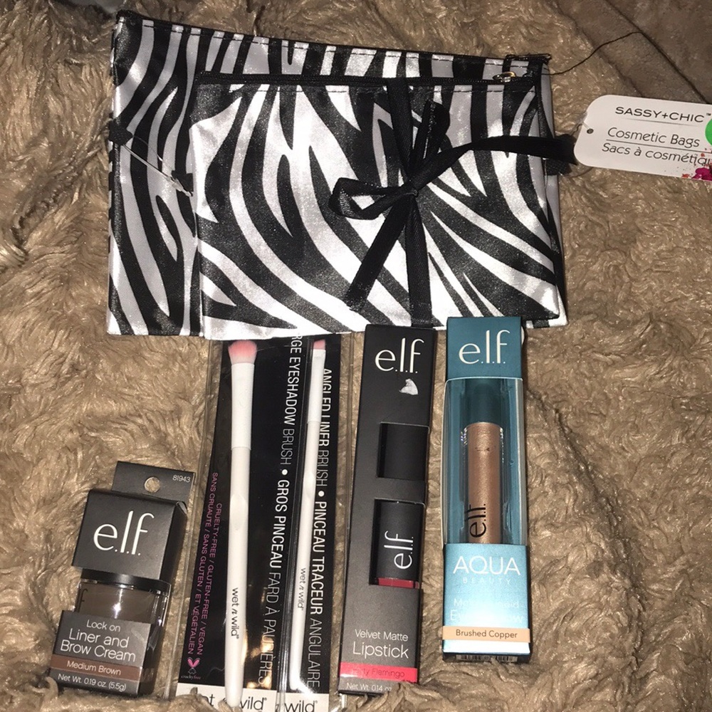 Makeup bundle!!