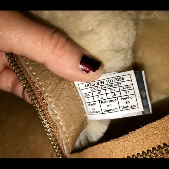 NEW UGG boots ankle zip & snap tan boots - Picture 4 of 4