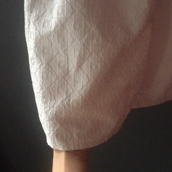 CLOSET CLOSING - Picture 3 of 4