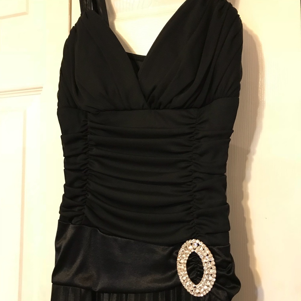 Beautiful holiday dress!! Same day shipping!!!