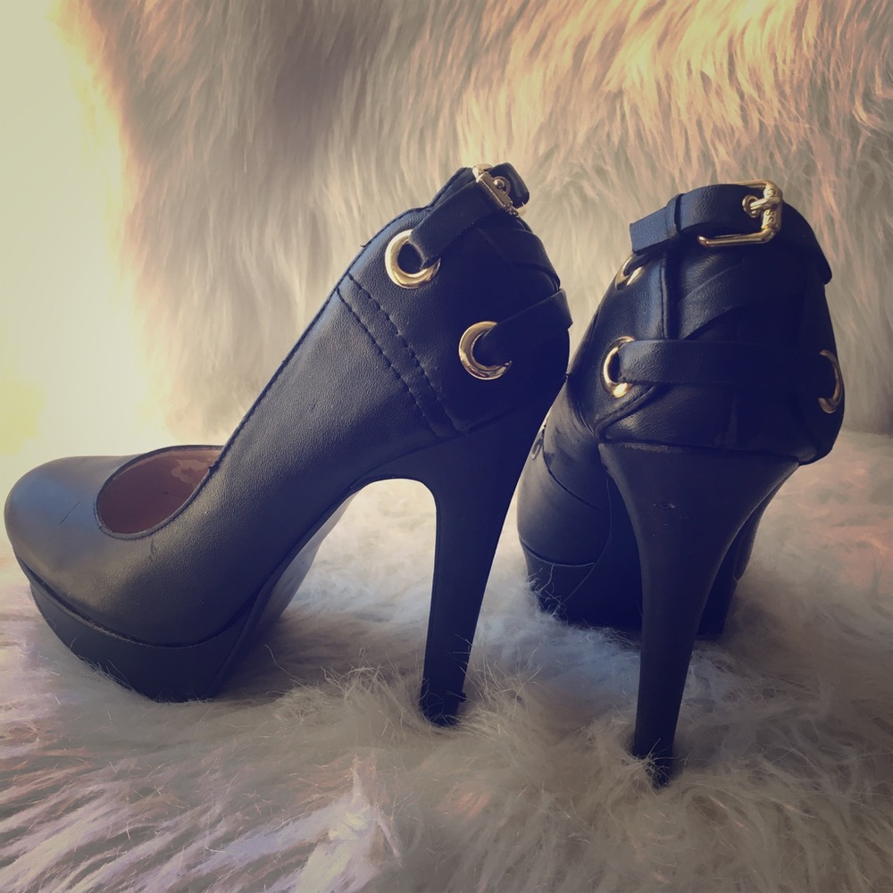 Guess black heels