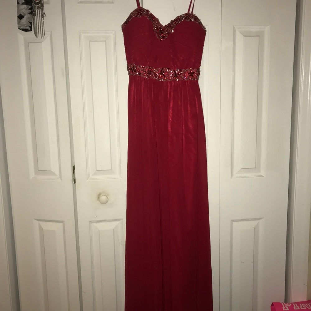 Red Strapless Prom Dress. Size 1-2