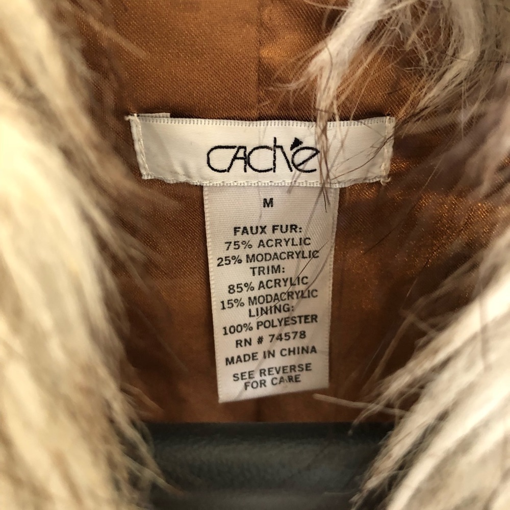 🛑SOLD to locally  🛑 Cache Faux Fur Vest - Picture 2 of 5
