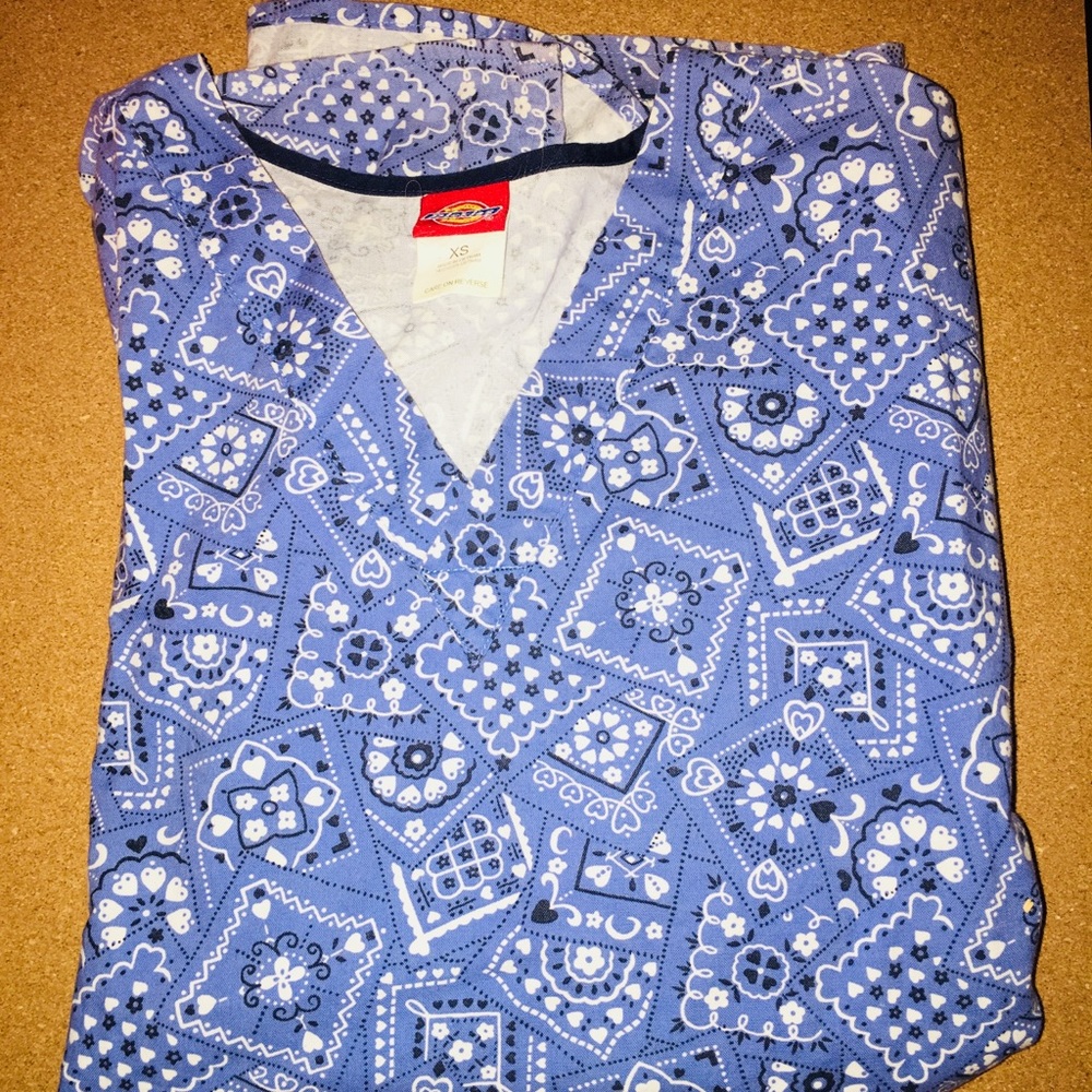 Dickies scrub top