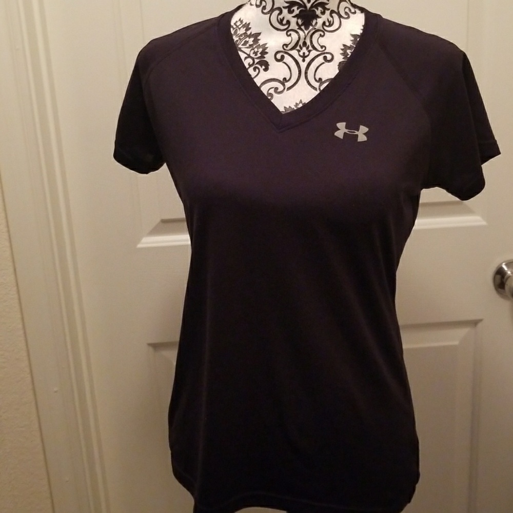 Under Armour Semi-Fitted top