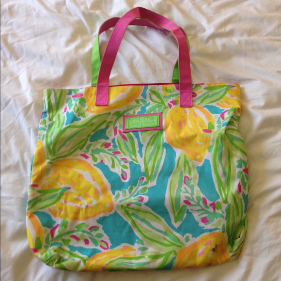 Lilly Pulitzer Handbags - Lilly bag!