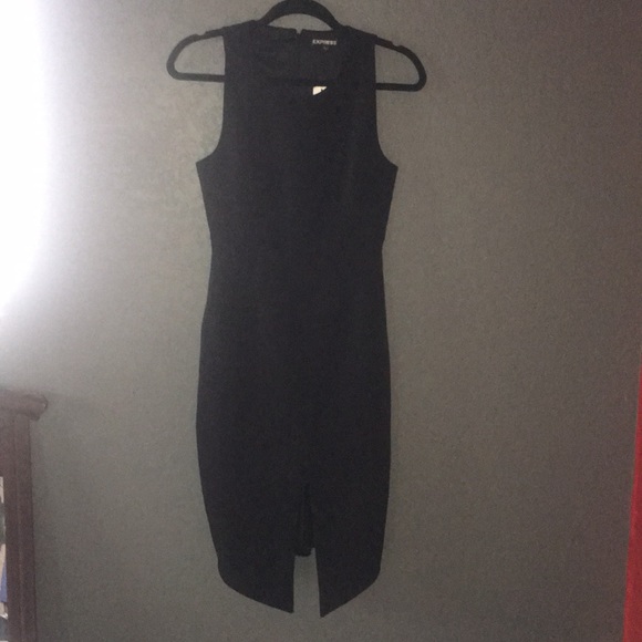 CLOSET CLOSING - Picture 4 of 6