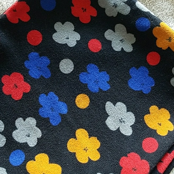 New scarf bought in Italy - Picture 6 of 6