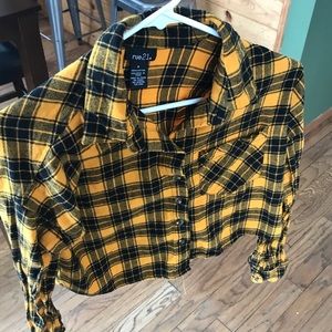 BRAND NEW.. Crop top!