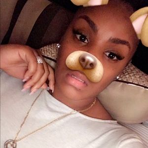 Meet your Posher, Alyssia