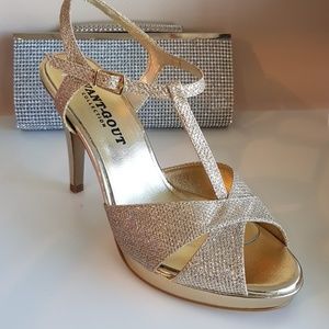 Shoes gold whith plateform