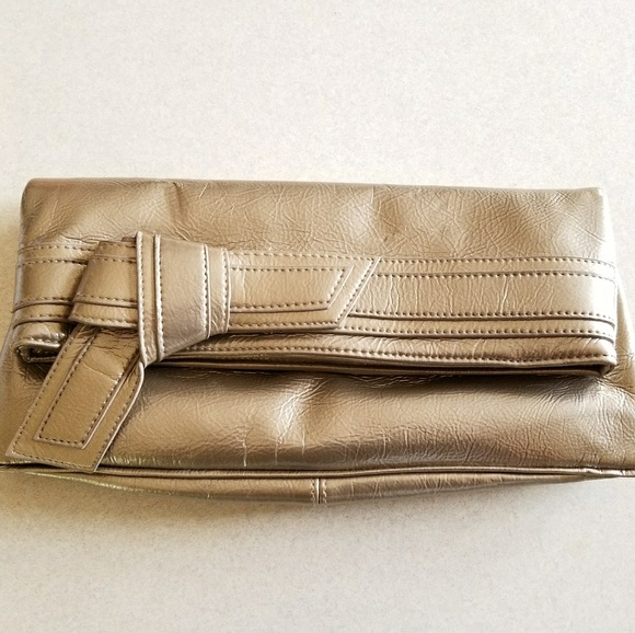 Daisy Fuentes Handbags - Beautiful Clutch