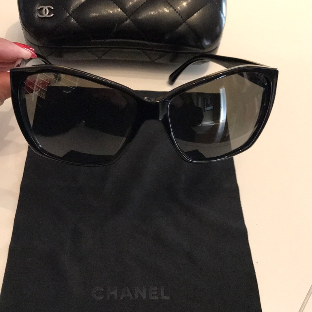 Chanel sunglasses 🕶