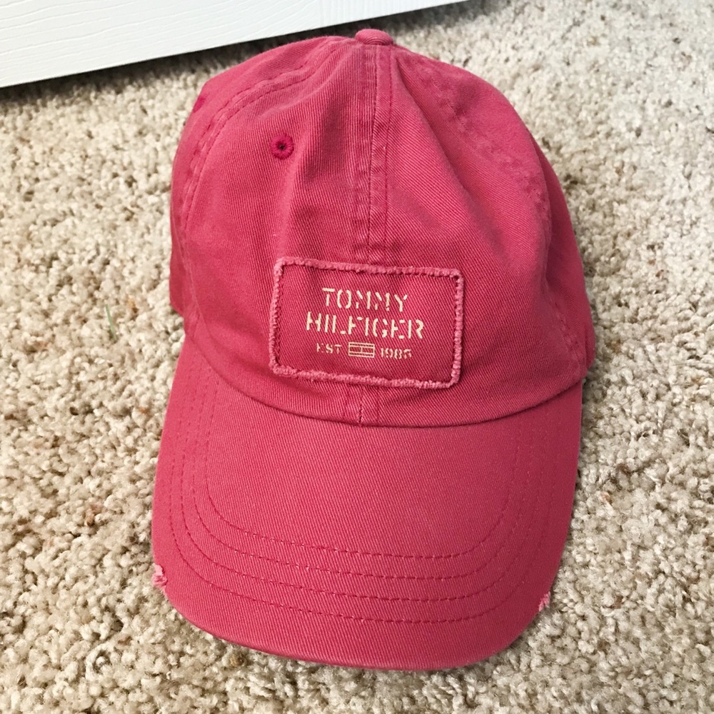 Tommy Hilfiger hat