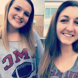 Meet your Posher, Alexis