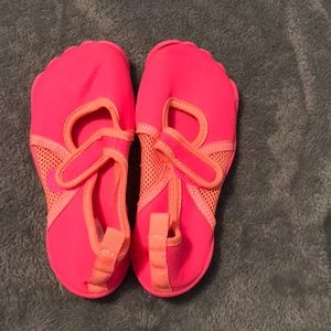 Swim shoes size 10 pink