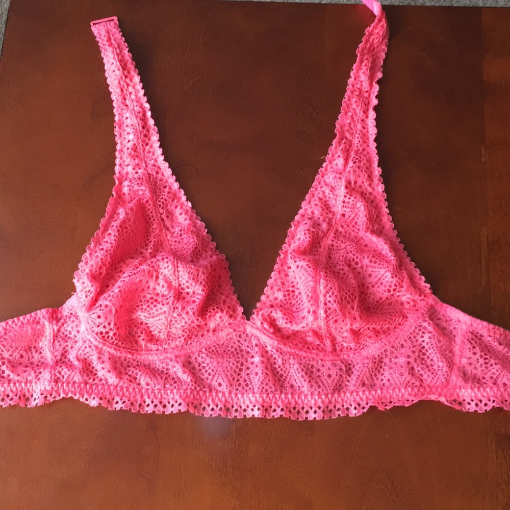 hot pink vs bralette