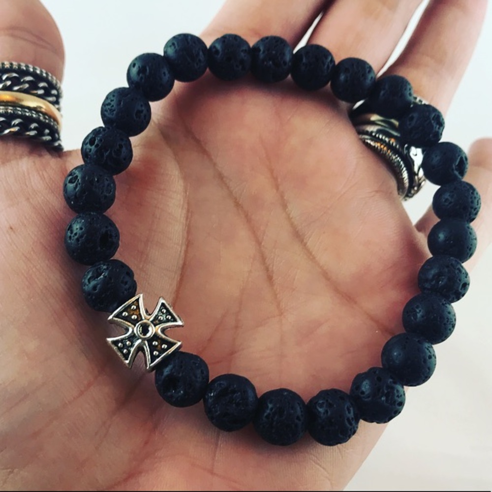 🔴Men / women Lava rock silver cross bead bracelet - Picture 6 of 8