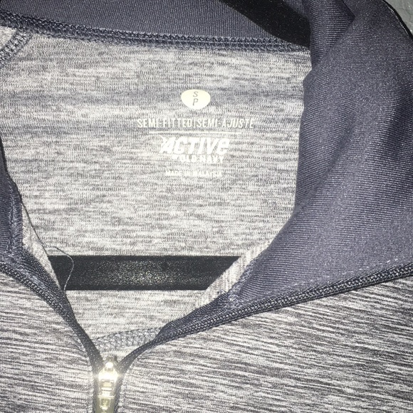 CLOSET CLOSING - Picture 3 of 4