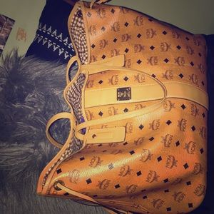 Large mcm tote