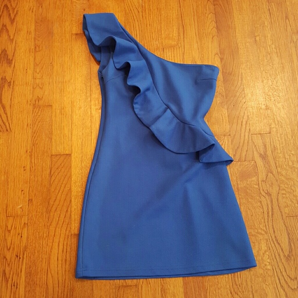 Size M Lovely girl one shoulder dress - Picture 2 of 3