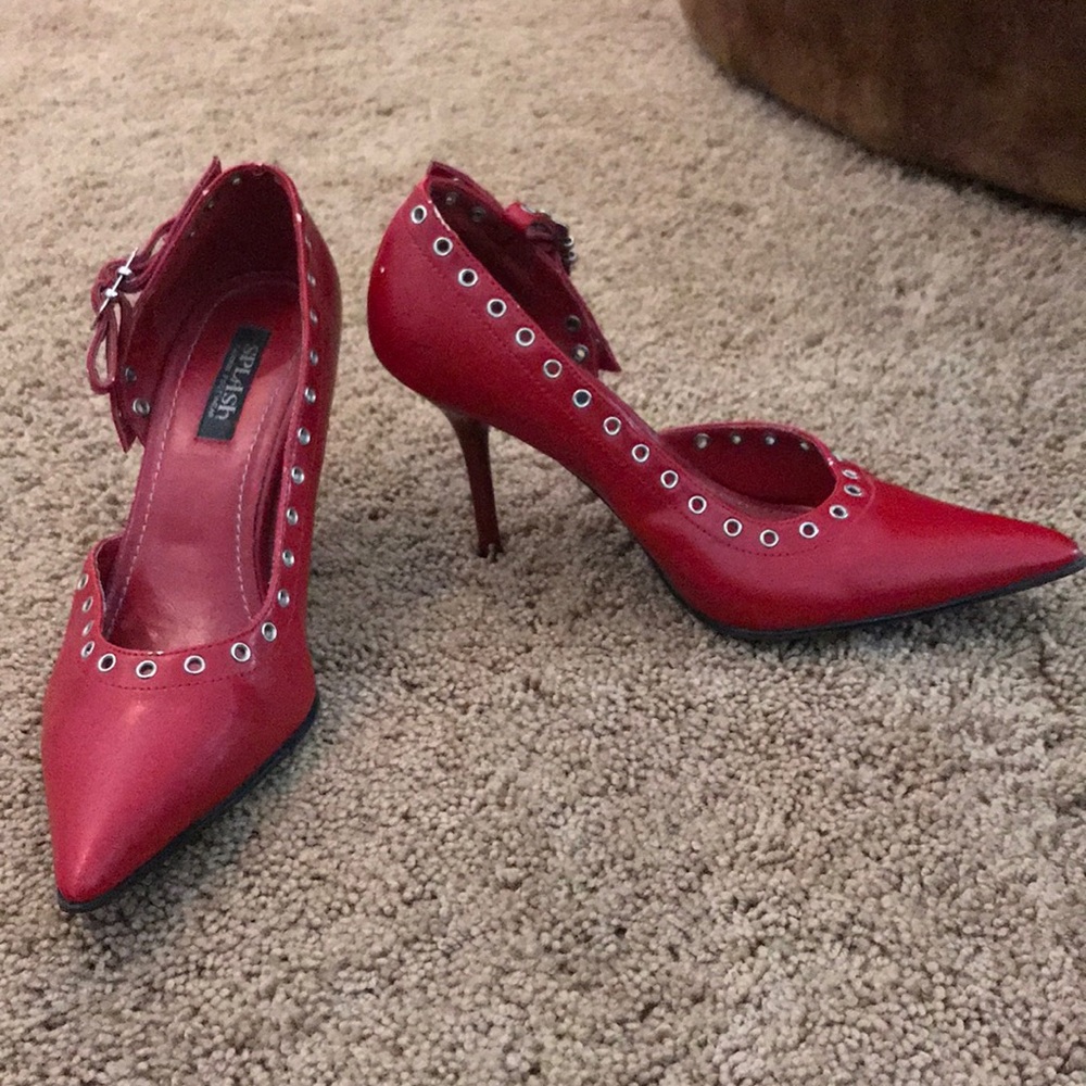 Ted pumps size 6.5