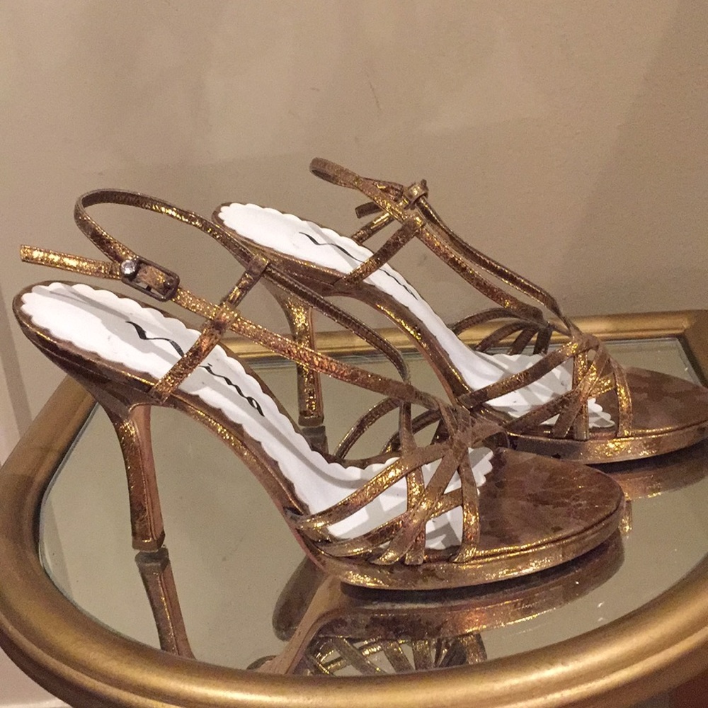 High heels - Picture 2 of 6