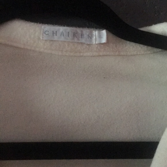 CLOSET CLOSING - Picture 3 of 3