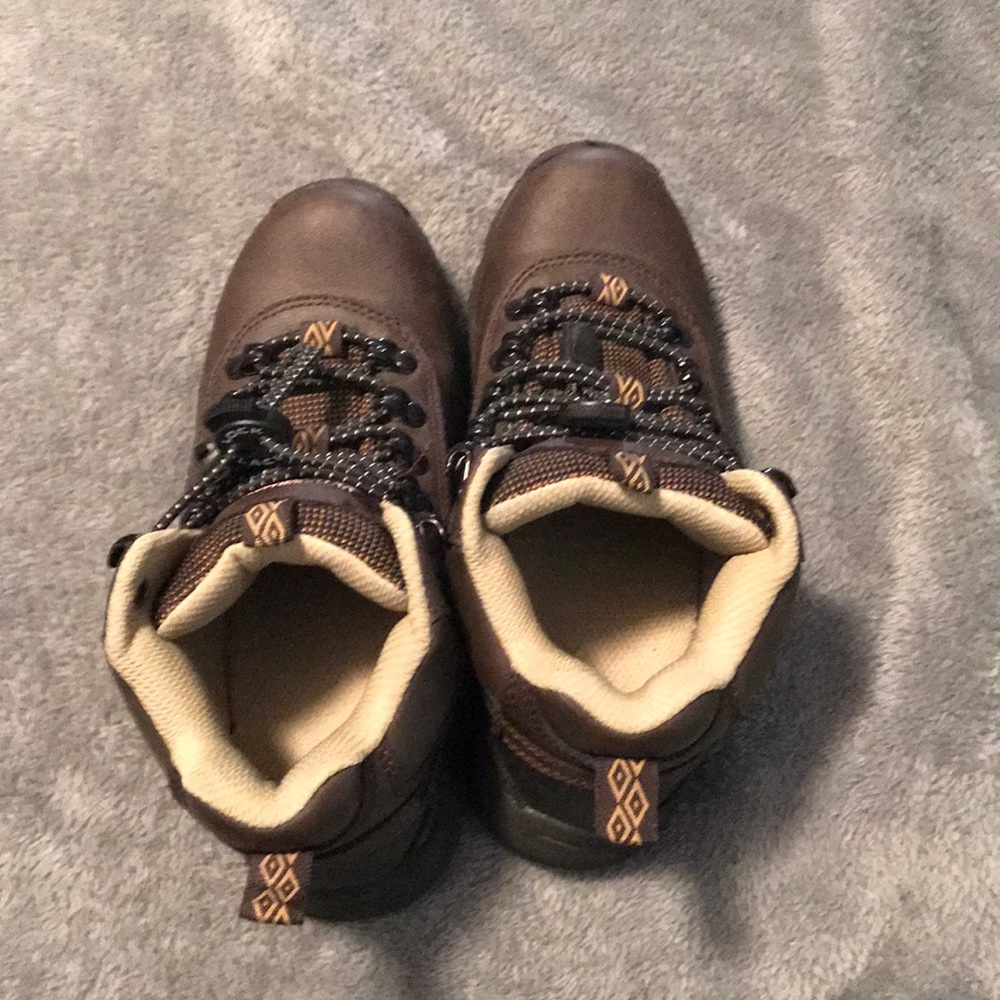Outdoor hiking boot size 2 boot!