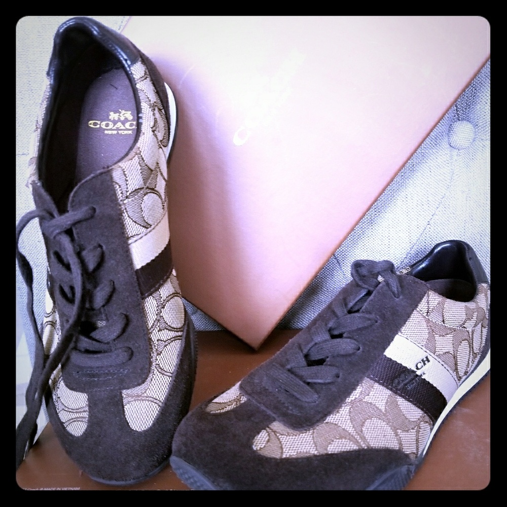 sexy walking Coach classic SIG/Suede Khaki.