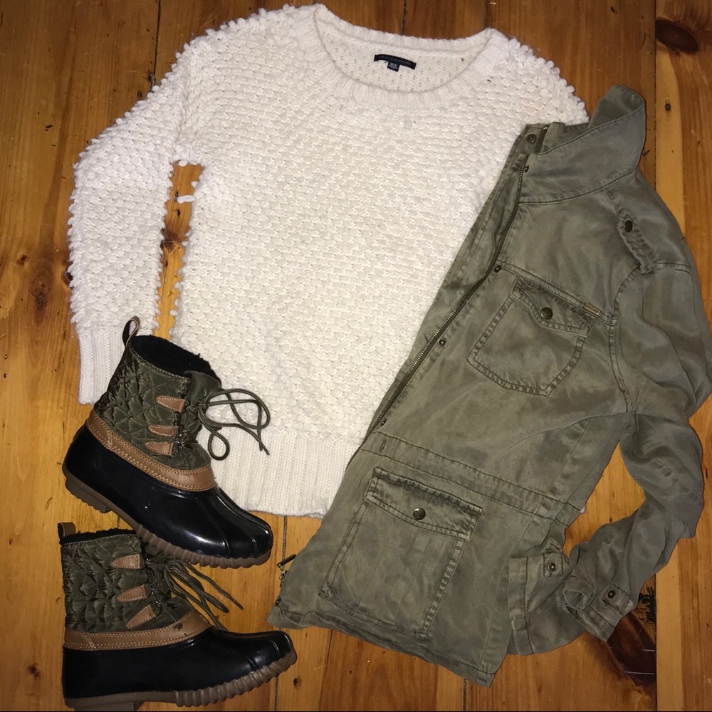 ❄️❄️ cozy white sweater ❄️❄️