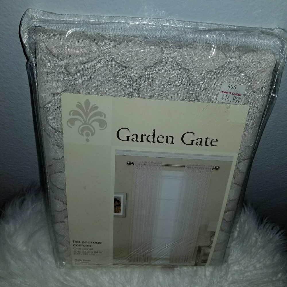 Garden Gate Curtain Shears
