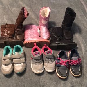 Lot of size 9 girls shoes!!