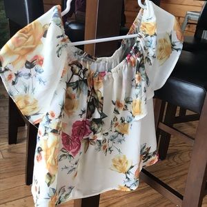 BRAND NEW. Crop top blouse!