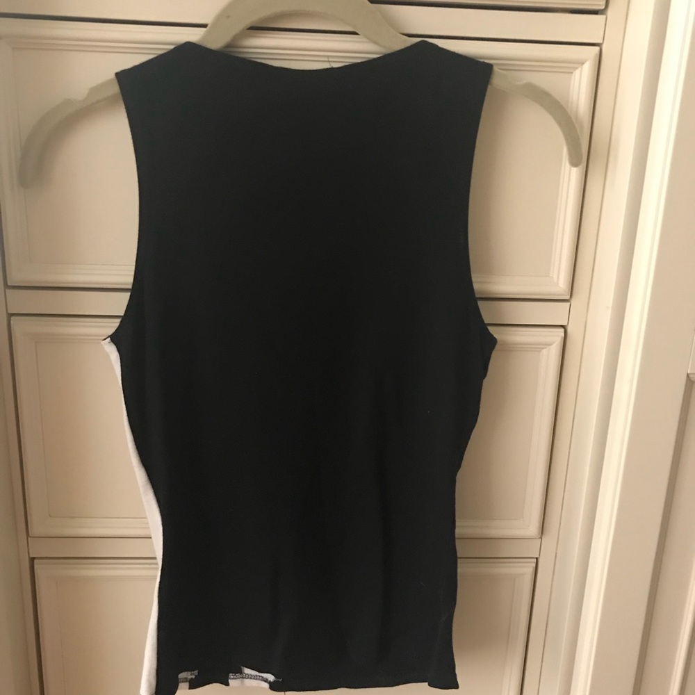 Geometric Stretch Tank - Picture 2 of 2