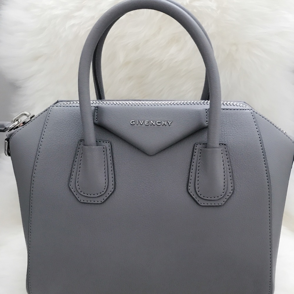 Small Givenchy Antigona in Pearl Grey