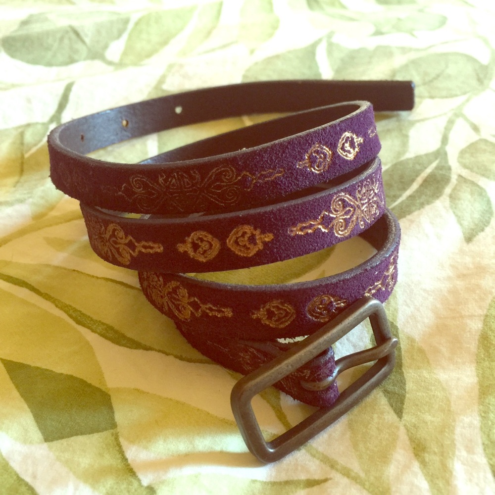 NWOT Gap Purple suede skinny belt