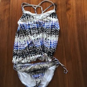 Athleta Sz M tankini top and bottom