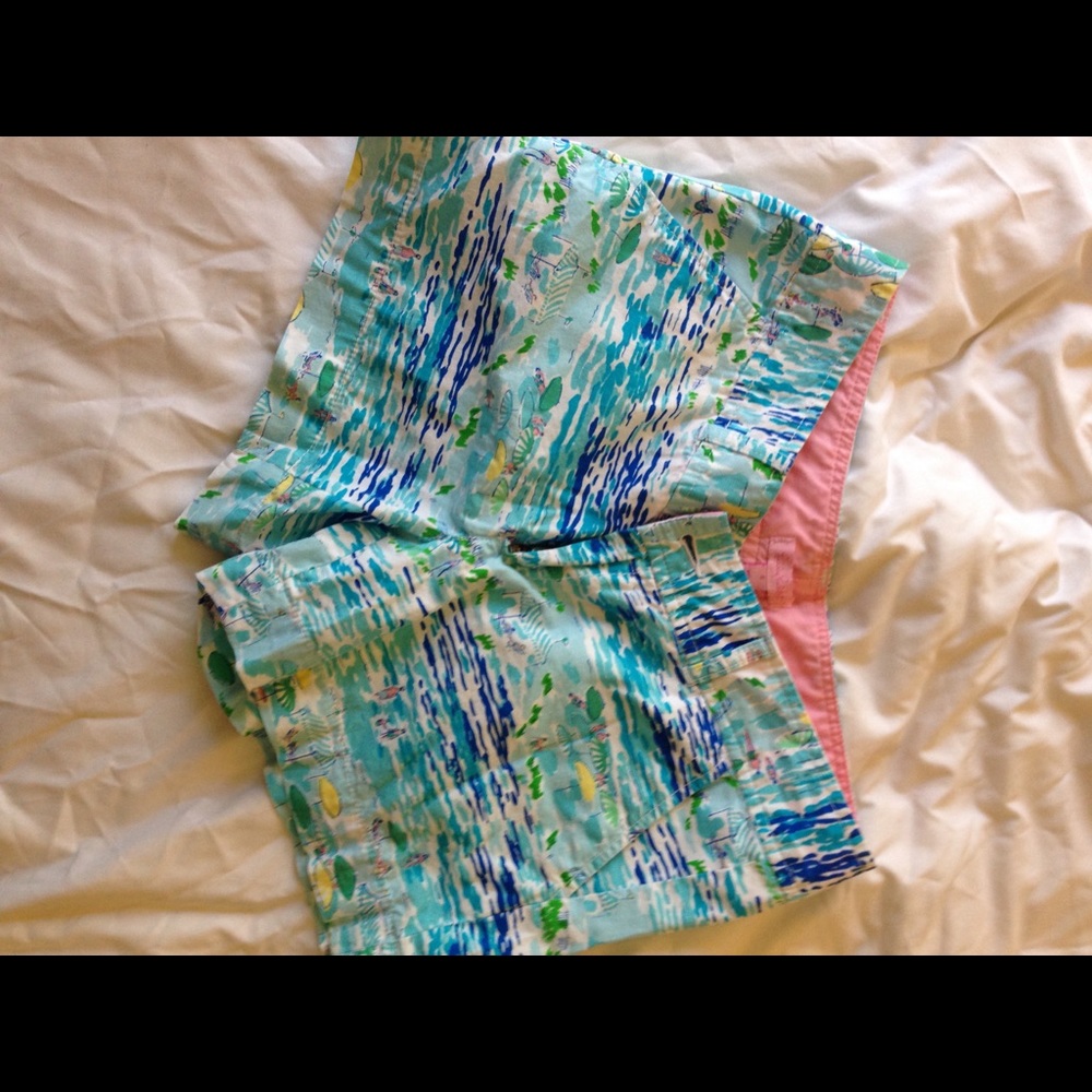 Lilly shorts! Size 6