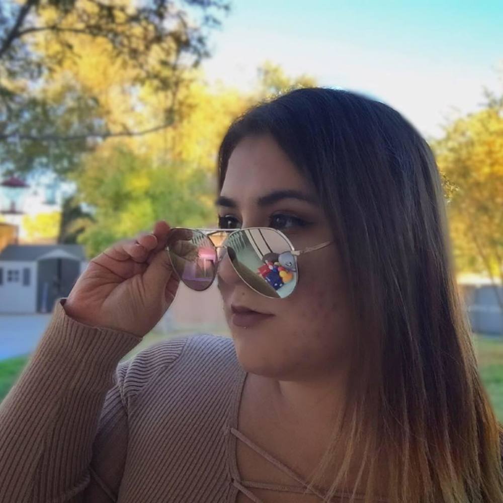 Meet your Posher, Vanessa