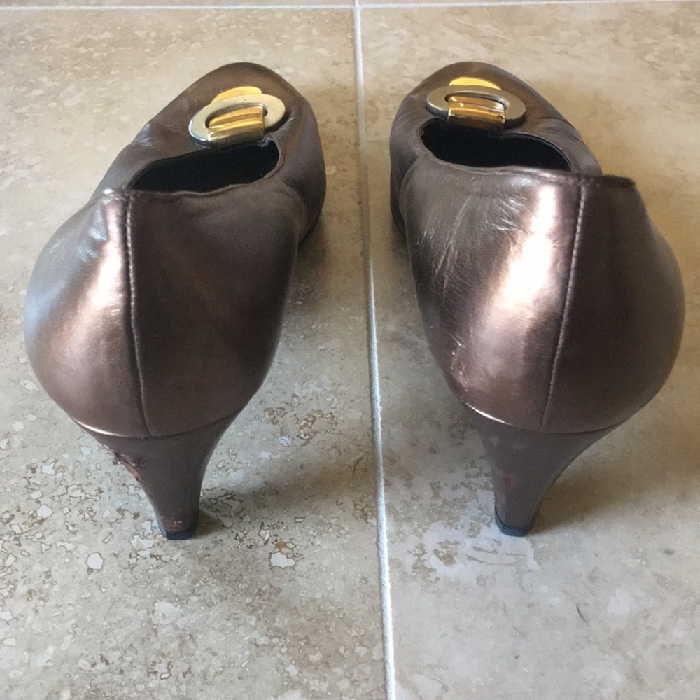 Shoes - Picture 4 of 6